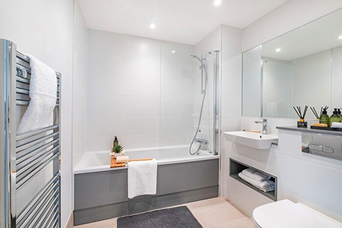 2 Bedroom Apartment To Rent In One Maidenhead, SL6