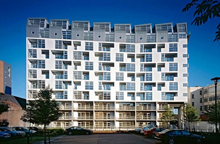 2 Bedroom Apartment To Rent In The Lock Building, Whitworth Street West, Manchester City Centre, Greater Manchester, M1