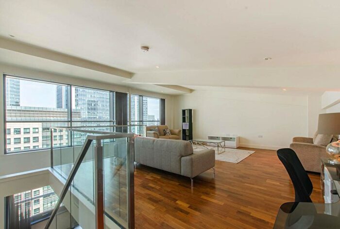 2 Bedroom Flat For Sale In Discovery Dock East, Canary Wharf, London, E14
