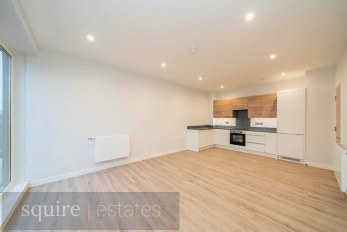 2 Bedroom Flat To Rent In Bryanston Court, Hemel Hempstead, HP2