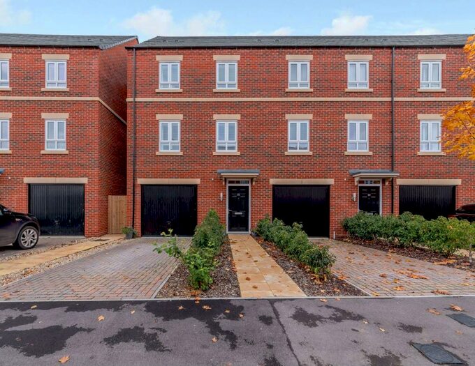 3 Bedroom Semi-Detached House To Rent In Fetlock Drive, Newbury, Berkshire, RG14