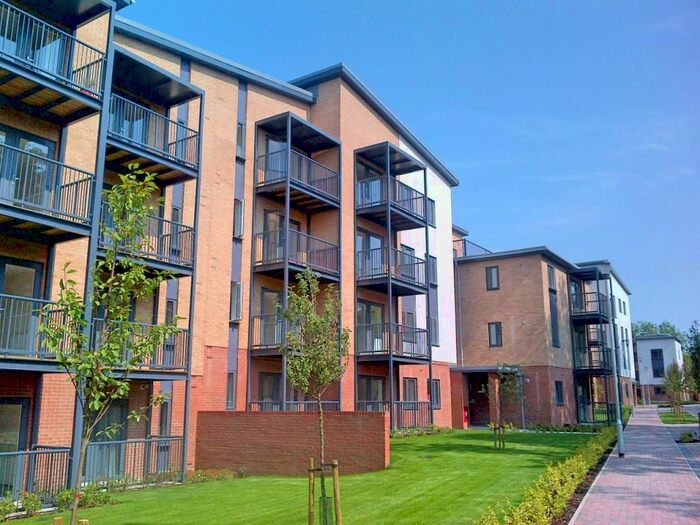 2 Bedroom Flat To Rent In Lawford Court, Grade Close, Elstree, Hertfordshire, WD6