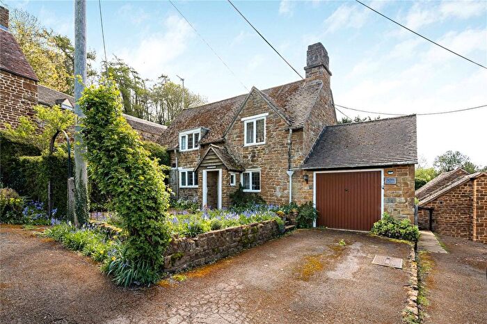 2 Bedroom Detached House For Sale In Alkerton, Banbury, Oxfordshire, OX15