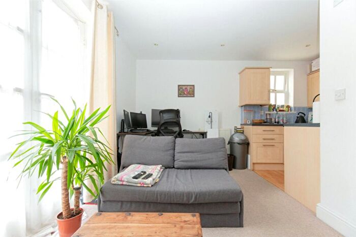 1 Bedroom Apartment To Rent In Sydenham Road, Cotham, Bristol, BS6