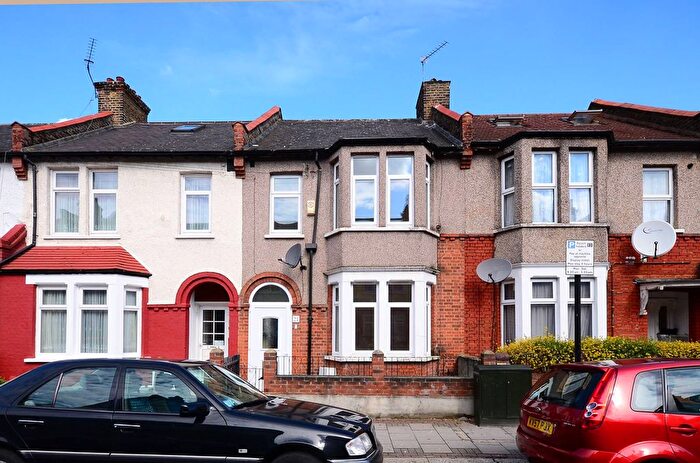 4 Bedroom Property To Rent In Longmead Road, Tooting, London, SW17