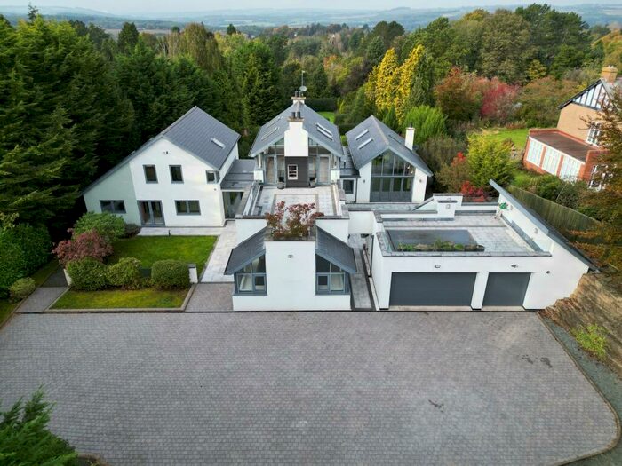 6 Bedroom Detached House For Sale In The Hollies, NE43