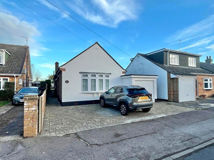 3 Bedroom Bungalow To Rent In Alexandra Road, Great Wakering, Southend-on-Sea, Essex, SS3