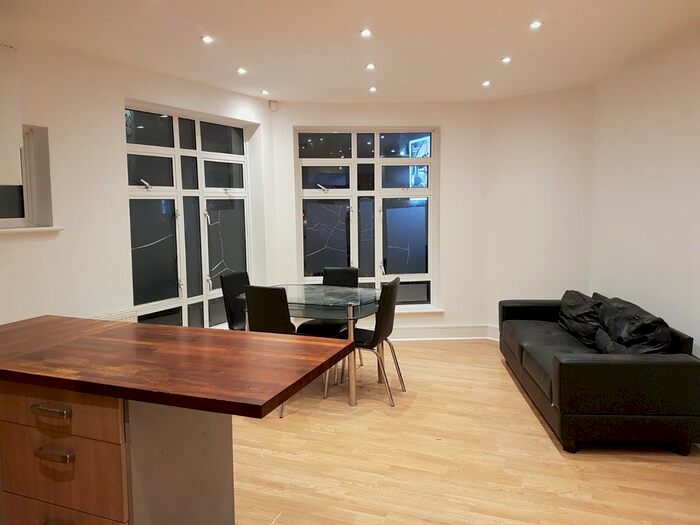 2 Bedroom Maisonette To Rent In Haydons Road, Wimbledon, SW19