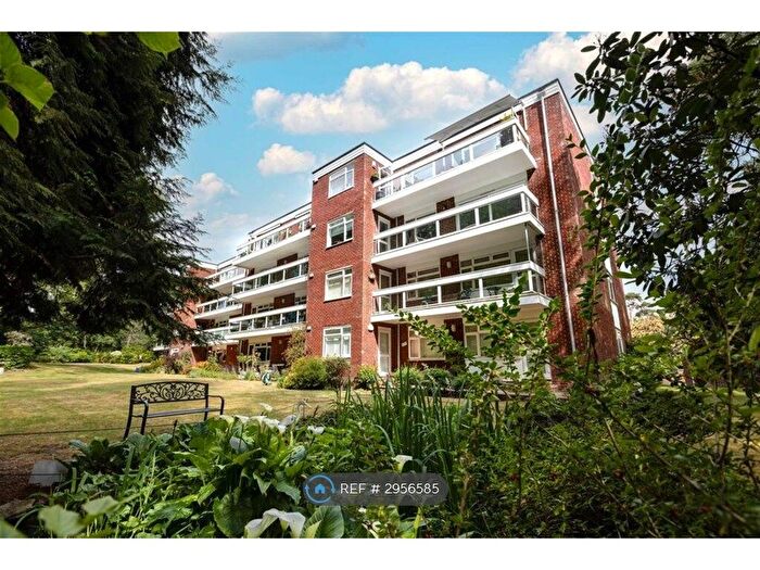 3 Bedroom Flat To Rent In Brackens Way, Poole, BH13