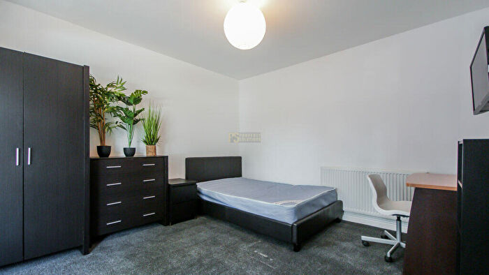 8 Bedroom Terraced House To Rent In Rookery Road, Selly Oak, Birmingham, B29