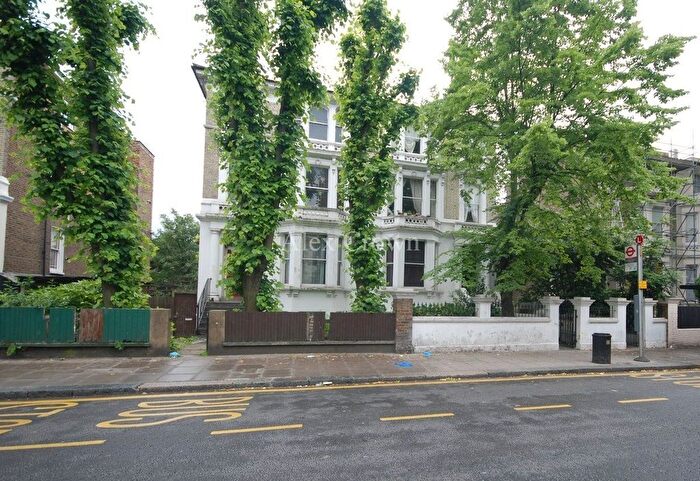 1 Bedroom Flat To Rent In Cambridge Gardens, Ladbroke Grove, W10