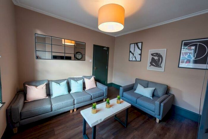 6 Bedroom Terraced House To Rent In Victoria Street, Exeter, EX4