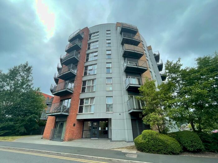 2 Bedroom Flat To Rent In Stillwater Drive, Manchester, M11