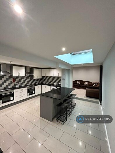 7 Bedroom Terraced House To Rent In Donnington Road, Reading, RG1