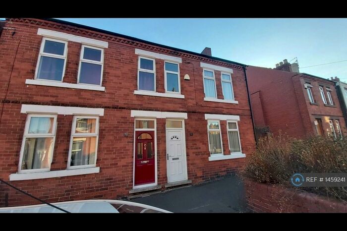 3 Bedroom Semi-Detached House To Rent In Minerva Street, Nottingham, NG6