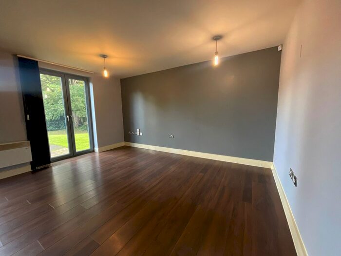 1 Bedroom Flat To Rent In St Lawrence House, Crawshaw Road, Leeds, LS28