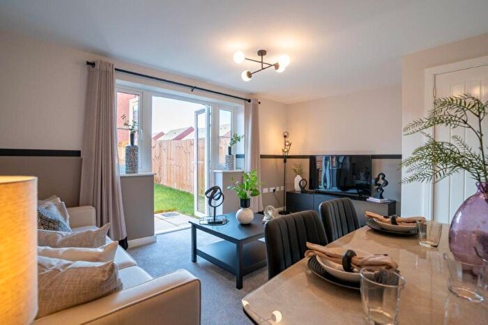 3 Bedroom Semi-Detached House For Sale In Wilsford Lane, Ancaster, Lincolnshire, NG32