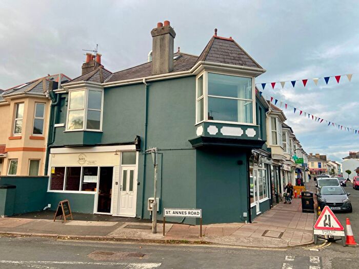 3 Bedroom Flat To Rent In Reddenhill Road, Torquay, TQ1