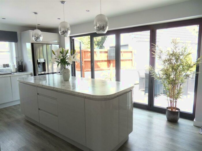 4 Bedroom House For Sale In Baring Road, Cowes, PO31