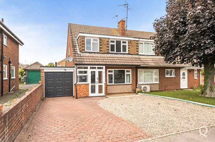 3 Bedroom Semi-Detached House For Sale In Adelaide Drive, Sittingbourne, ME10