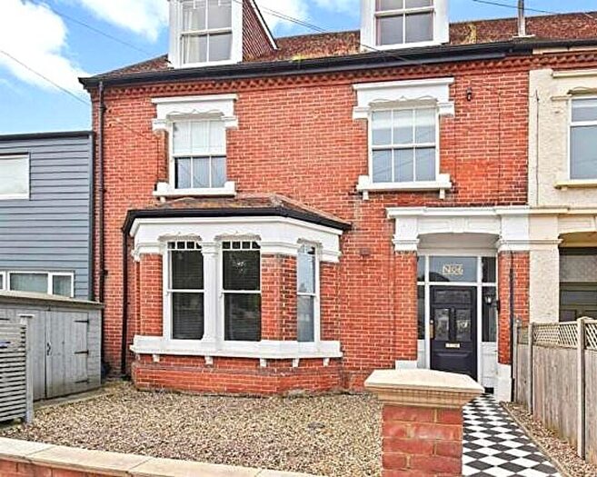 2 Bedroom Flat To Rent In Tankerton Road, Whitstable, CT5