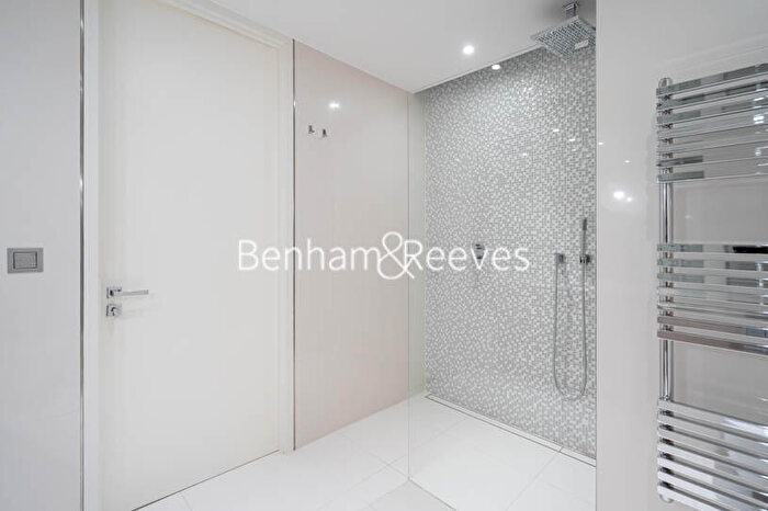 2 Bedroom Apartment To Rent In Sugar Quay, Water Lane, EC3R