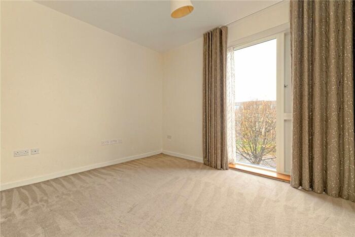 2 Bedroom Apartment For Sale In Seekings Close, Trumpington, Cambridge, CB2