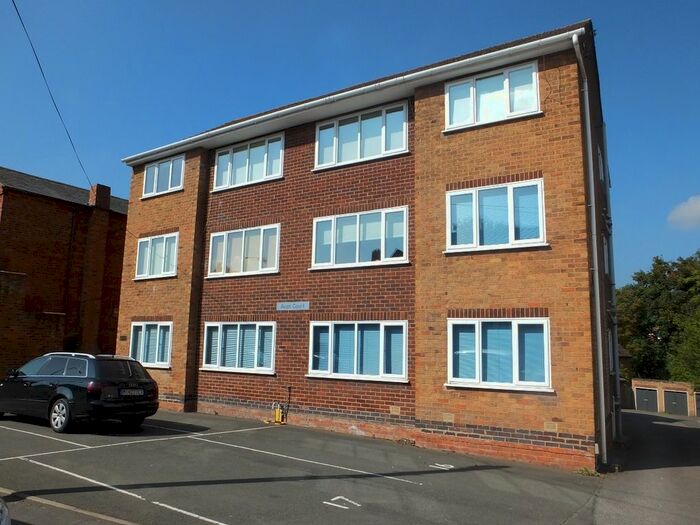 2 Bedroom Flat To Rent In School Lane, Kenilworth, CV8