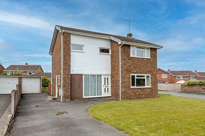 3 Bedroom Detached House For Sale In The Bramleys, Nailsea, BS48