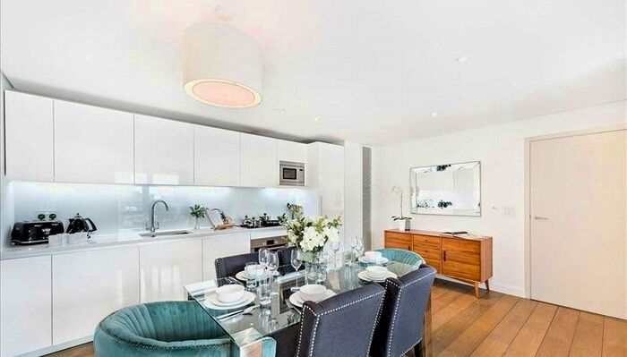 3 Bedroom Flat To Rent In Merchant Square East, Paddington W2