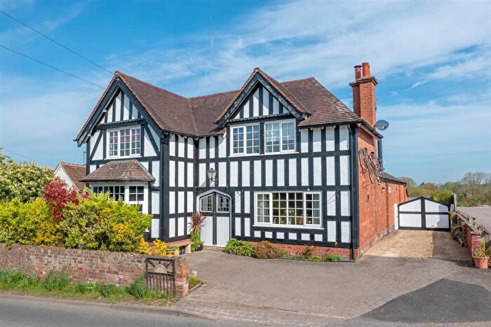 5 Bedroom Detached House For Sale In Henley Road, Claverdon, Warwick, CV35