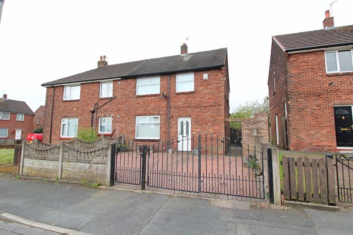 3 Bedroom Terraced House For Sale In Drummond Square, Wigan, WN5