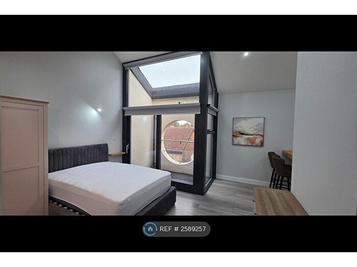 Studio To Rent In St. Michaels Road, Broxbourne, EN10
