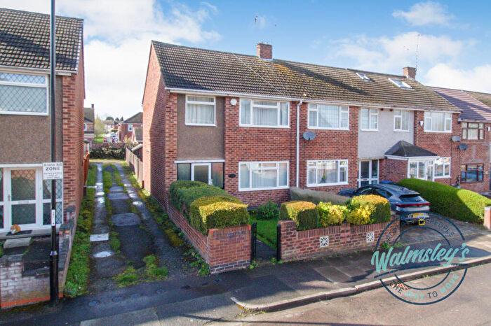 3 Bedroom End Of Terrace House For Sale In Harborough Road, Whitmore Park, Coventry, CV6