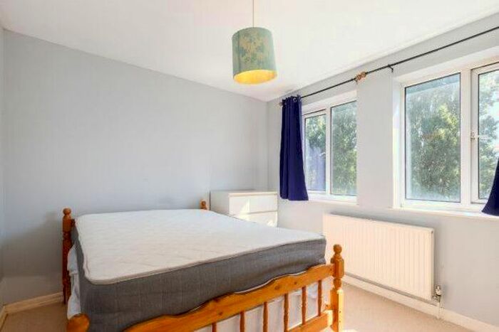 1 Bedroom Flat To Rent In Kimber Road, London, SW18