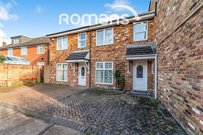 3 Bedroom Terraced House For Sale In Wykeham Close, Sipson, West Drayton, UB7