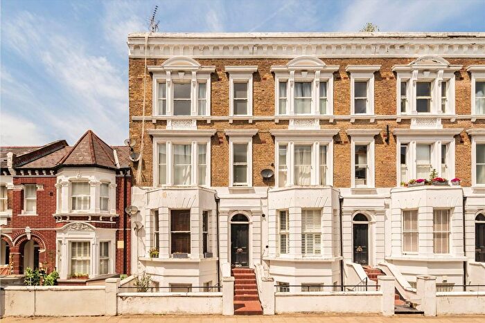Studio For Sale In Lakeside Road, West Kensington, W14