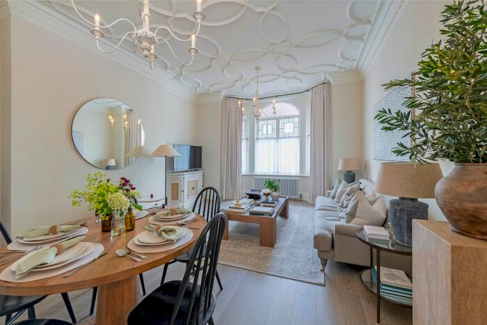 1 Bedroom Flat To Rent In Earls Court Square, London, SE5