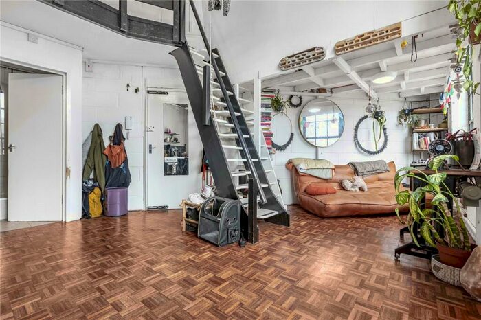 Studio To Rent In Orsman Road, Hoxton, London, N1