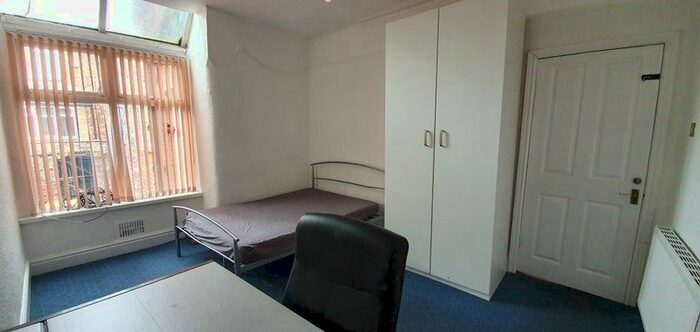 4 Bedroom Terraced House To Rent In Langdale Rd, Victoria Park Manchester, M14