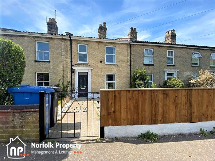 3 Bedroom Terraced House To Rent In Aylsham Road, NR3