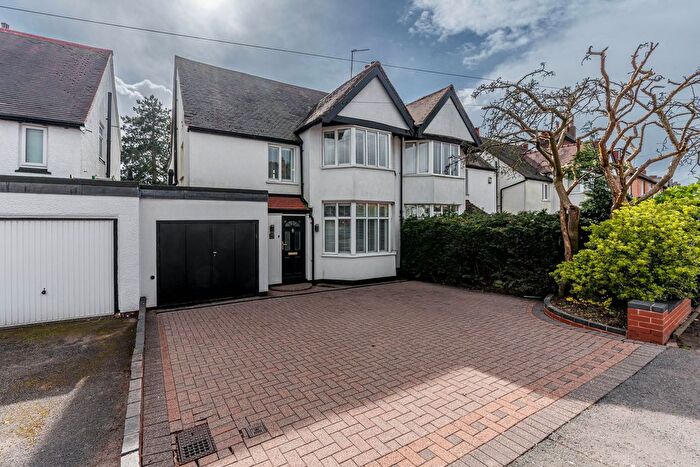 3 Bedroom Semi Detached House For Sale In Mere Green Road, Four Oaks, Sutton Coldfield, B75