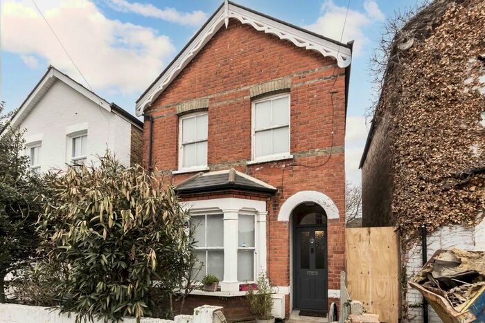 3 Bedroom Detached House To Rent In Cromwell Road, Feltham, TW13