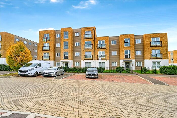 2 Bedroom Flat For Sale In Fedora Court, Bongrace Walk, Luton, Bedfordshire, LU4