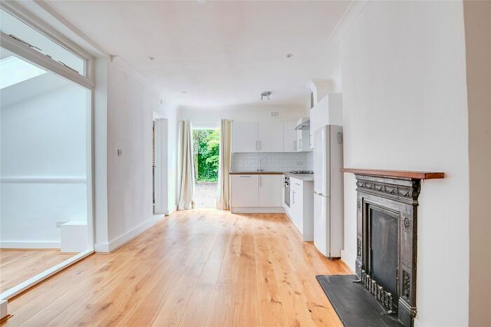 1 Bedroom Flat To Rent In Pennard Road, London, W12