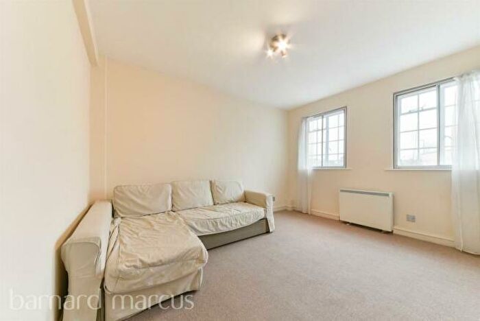 2 Bedroom Flat To Rent In London Road, Morden, SM4