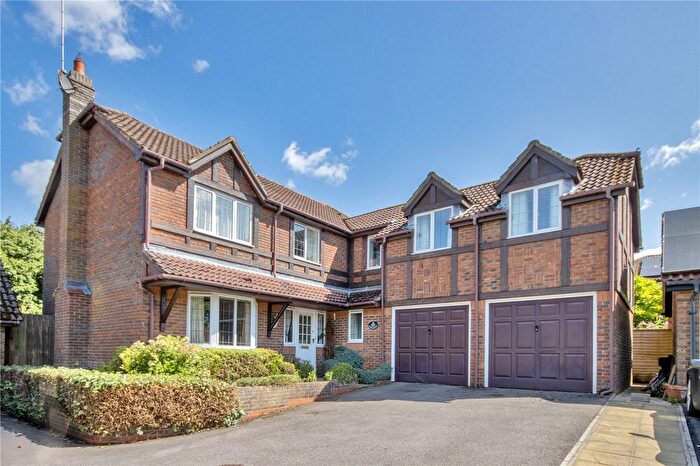 3 Bedroom Detached House For Sale In Bankside, Dunton Green, Sevenoaks, Kent, TN13