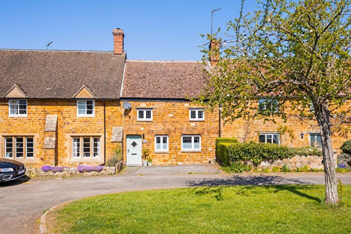 3 Bedroom Terraced House For Sale In The Green, Barford St Michael, OX15