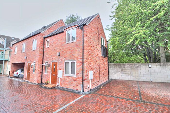 2 Bedroom Semi-Detached House To Rent In Riverside Mews, Saxilby, Lincolnshire, LN1