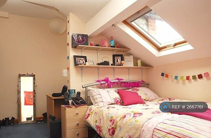 5 Bedroom End Of Terrace House To Rent In Hathersage Road, Manchester, M13